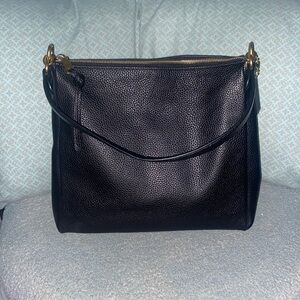 New Coach Shay shoulder bag in pebbled leather